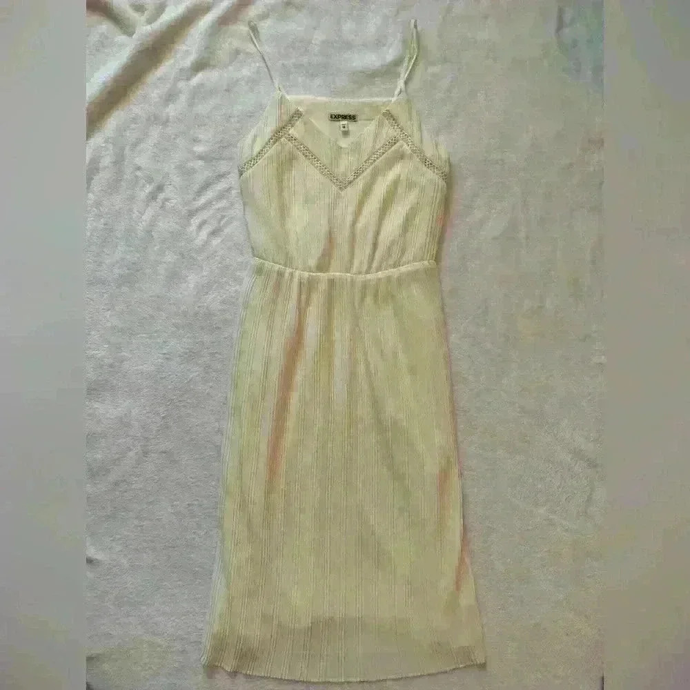 EXPRESS IVORY CREAM PLEATED CAMI MIDI DRESS | XS